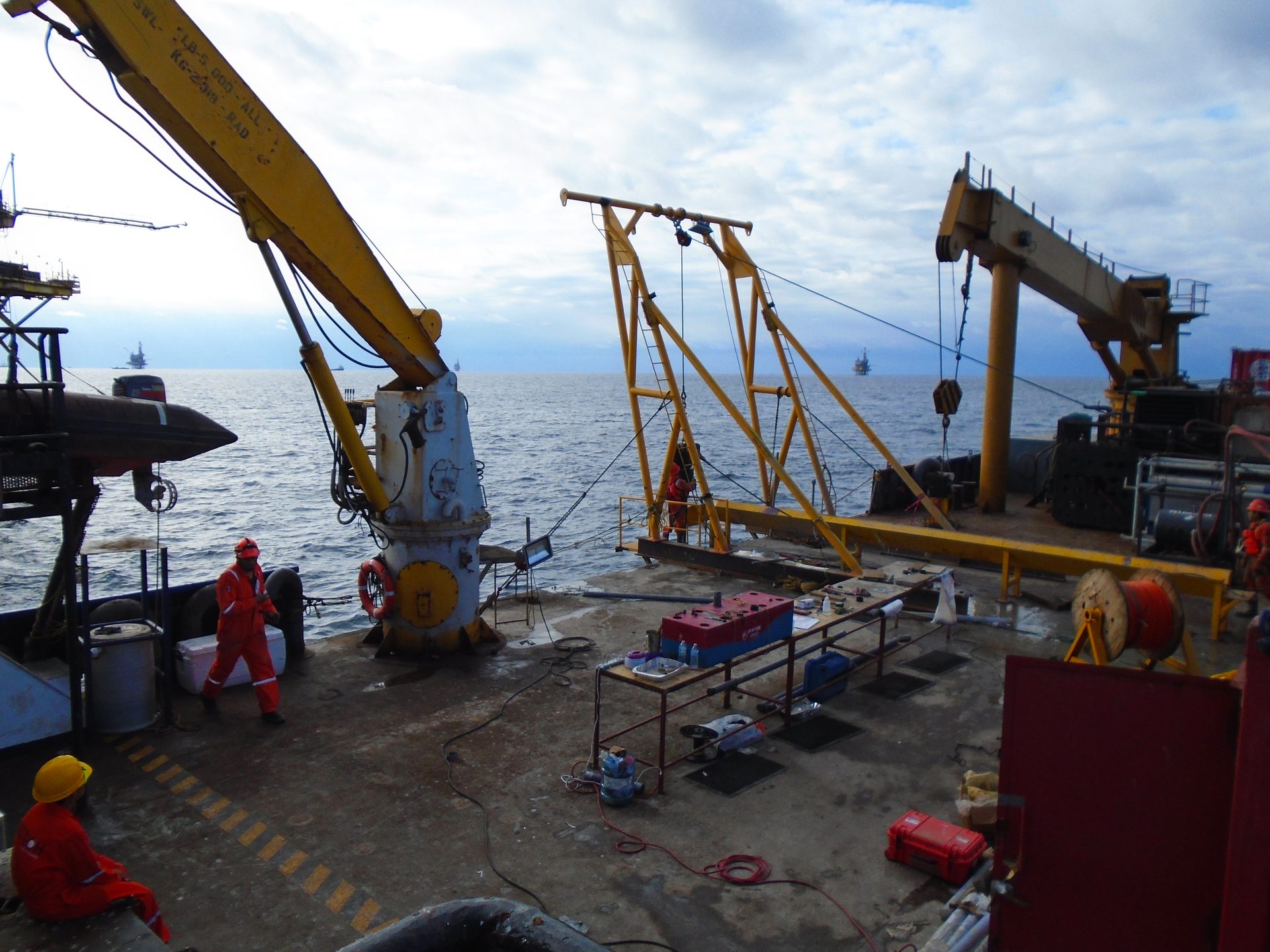 Geotechnical exploration operations on an offshore vessel deck
